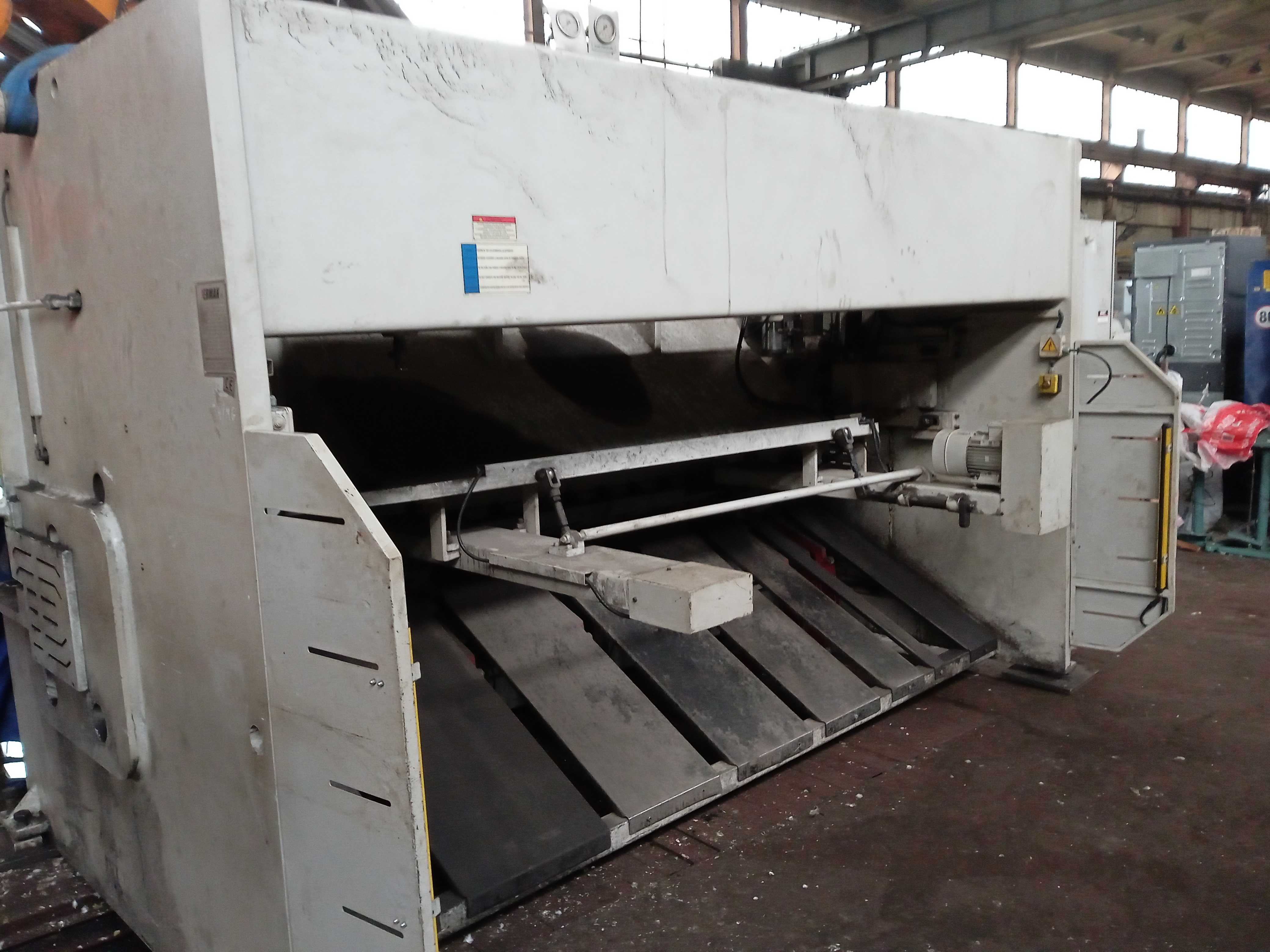 Nożyce gilotynowe hydrauliczne ERMAK CNC HVR 3100 x 13