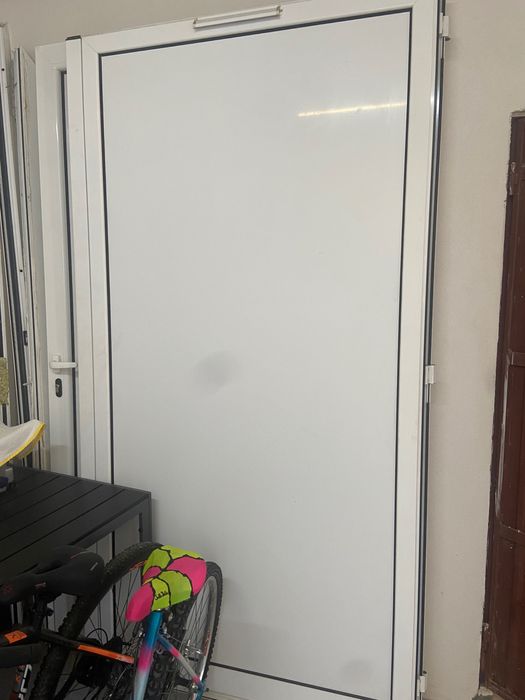 Porta completa são 2 portas gemías