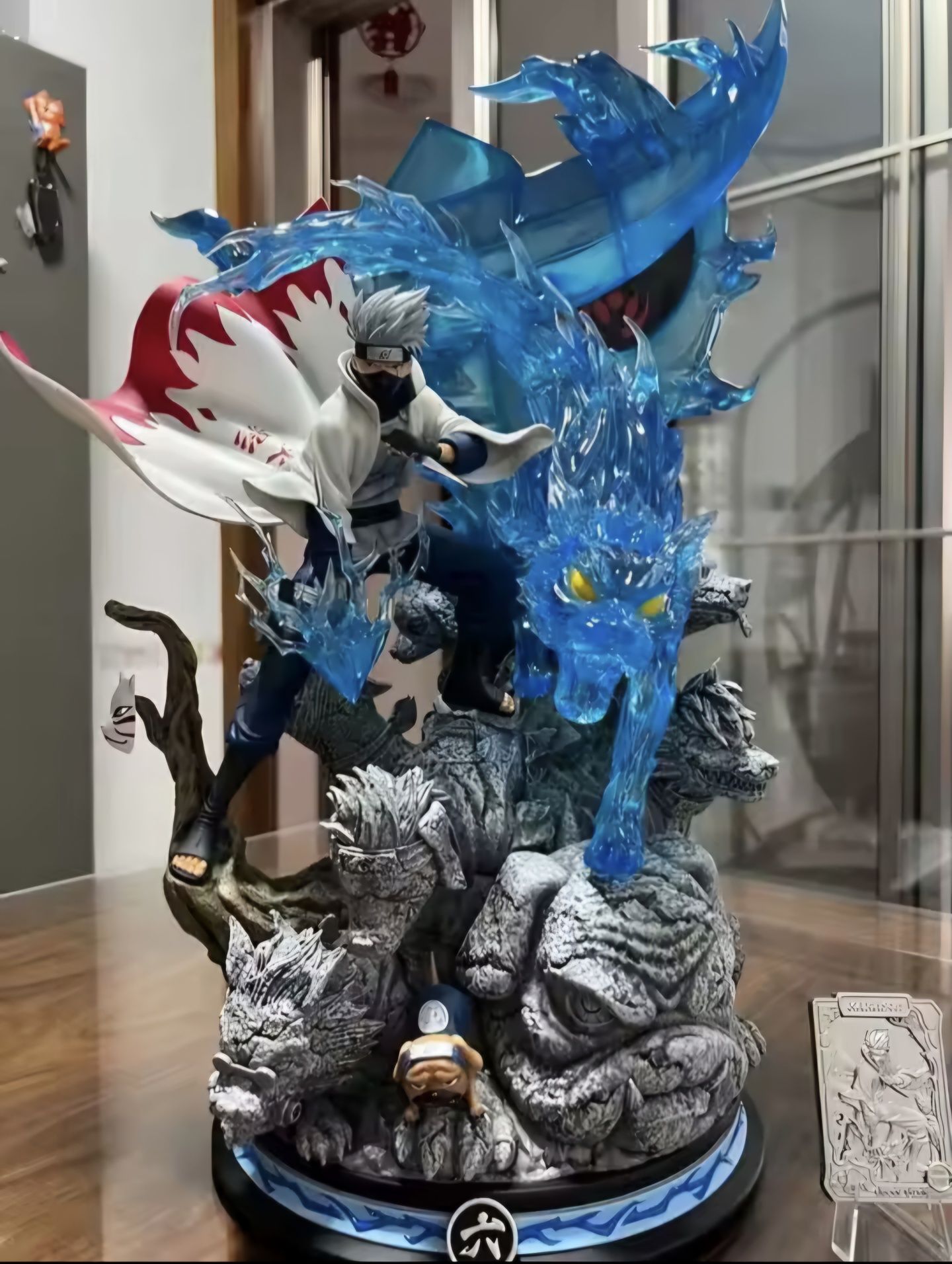 Estátua do anime Naruto - Personagem Kakashi com 27 centímetros.