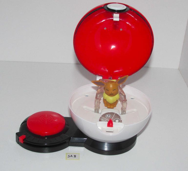 Eevee + Poké Ball Pokémon Surprise Attack Game, SA8