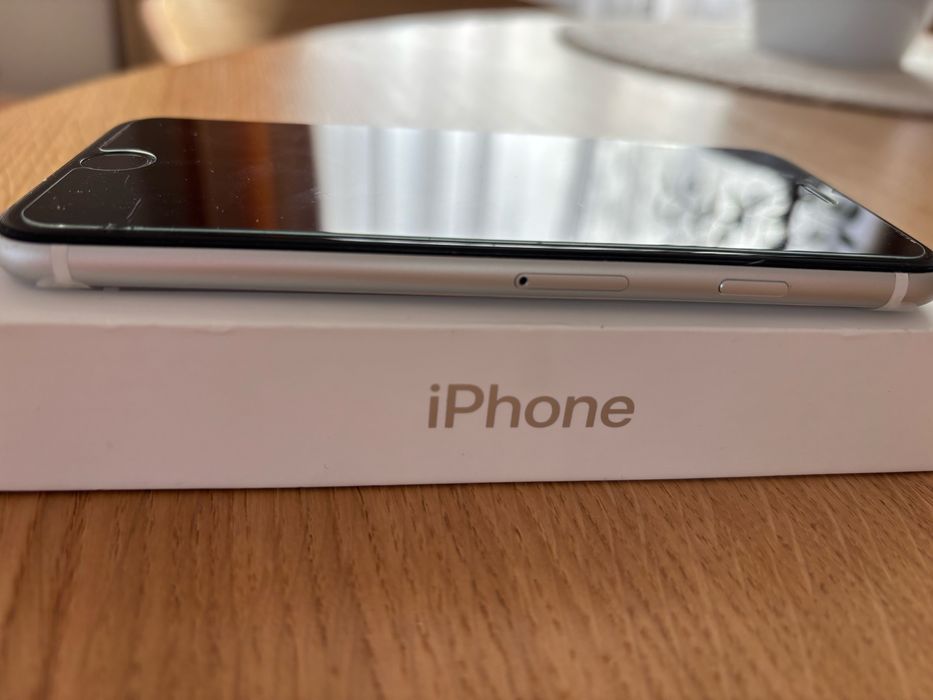 Iphone SE 64GB polecam
