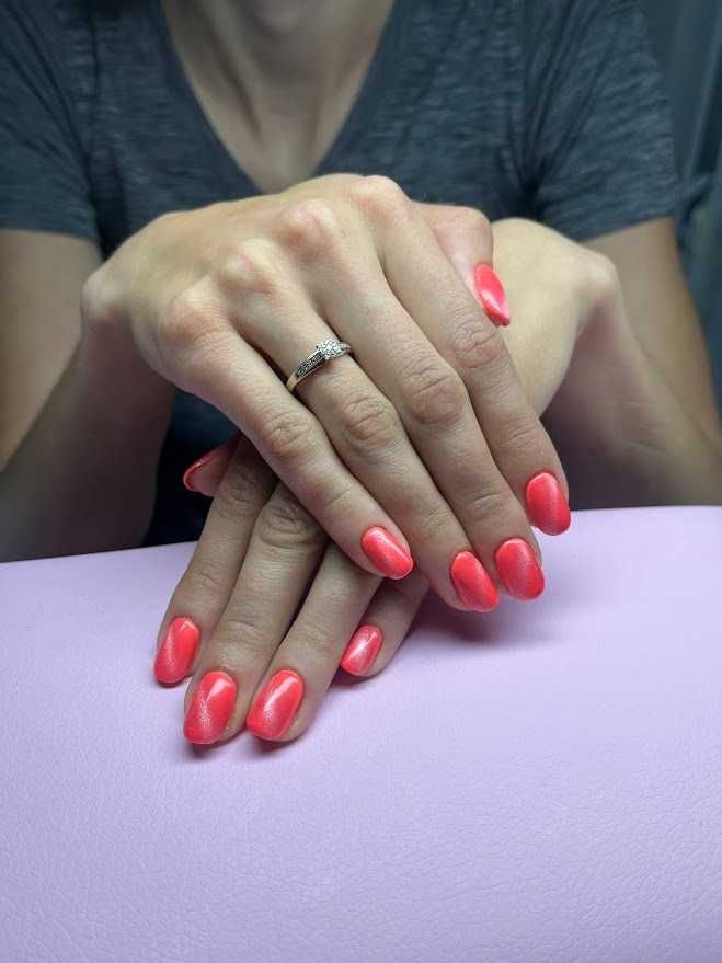 Manicure hybrydowy, przedłużanie paznokci