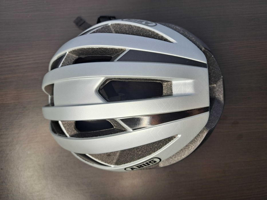 Kaski Kask rowerowy Abus Viantor r. 52-58 cm M srebrny szosowy szosa