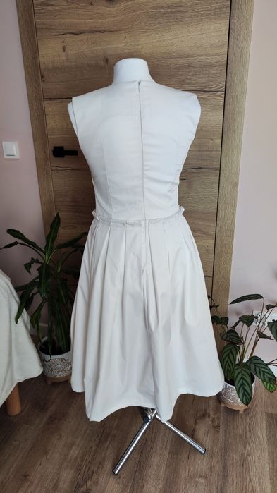 Sukienka midi biała klasyczna ślubna vintage old money