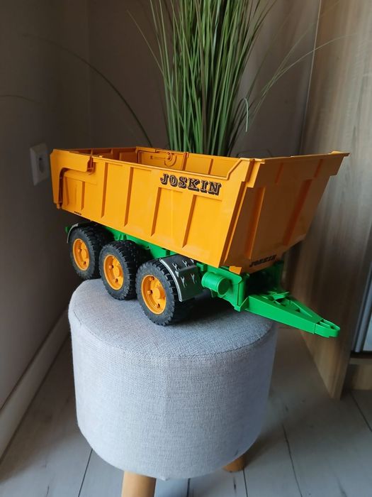 Przyczepa bruder marki joskin