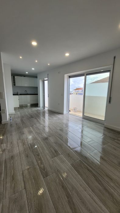 Apartamento T2  Rooftop. Moita. com terraço com vista rio Tejo, Lisboa