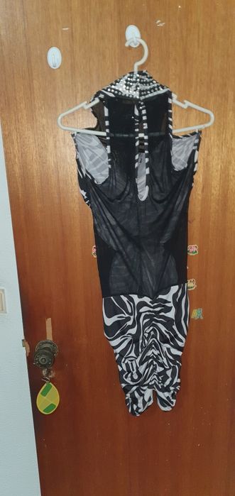 Vestido branco e preto