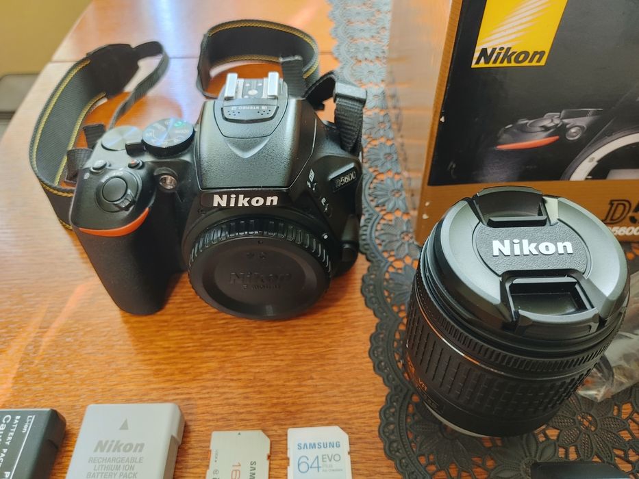 Aparat Lustrzanka Cyfrowa NIKON D5600 WIFI BLUETOOTH stan. Bdb.