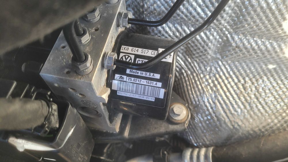 Vw Golf VI Skoda Octavia II Audi A3 8P pompa ABS 1K0...517CE
