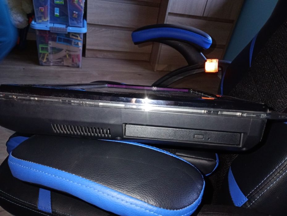 Komputer w monitorze MSI