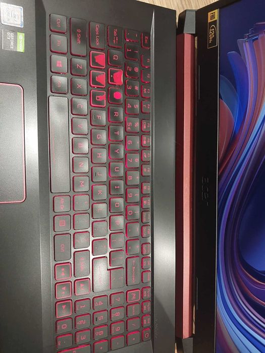 Laptop Acer Nitro AN517-51  + kabel
