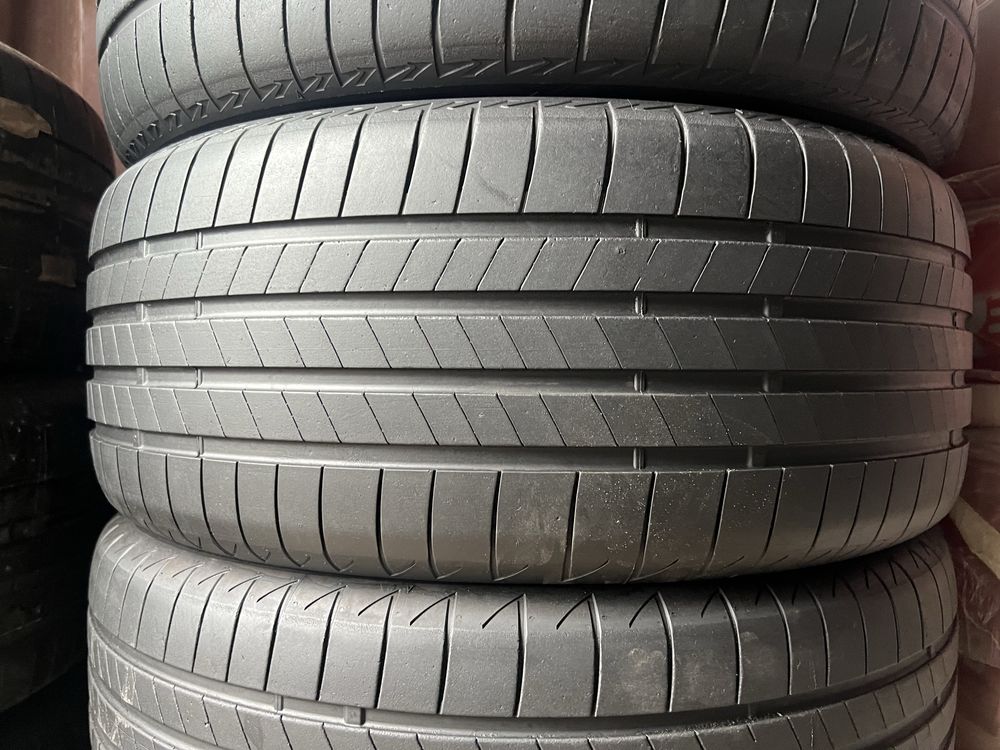 235/50 R20 2шт + 255/45 R20 2шт Bridgestone 2023рік