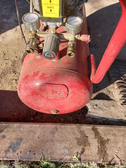 Продам компрессор воздушный