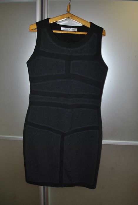 Фірмова шикарна сукня чорна р.S