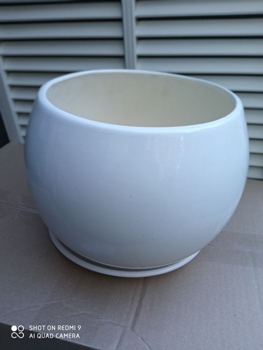Продам горшок для цветов, 1 литра