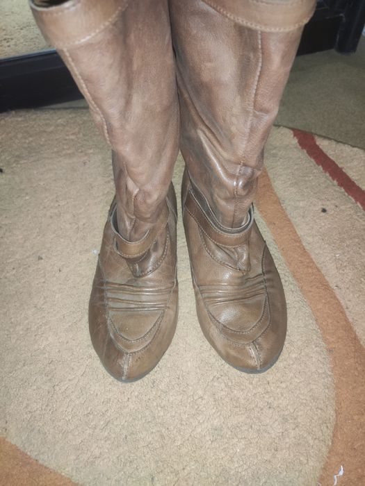 Зимние кожаные сапоги