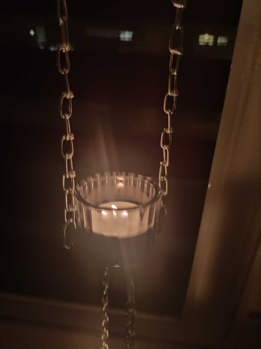 Świecznik ozdobny wiszący na taras balkon do ogrodu