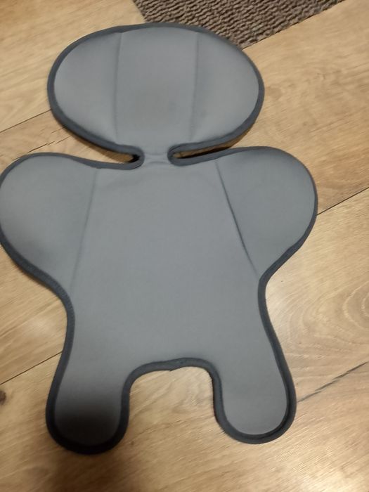 Fotelik , baza plus wkładka dla niemowlaka