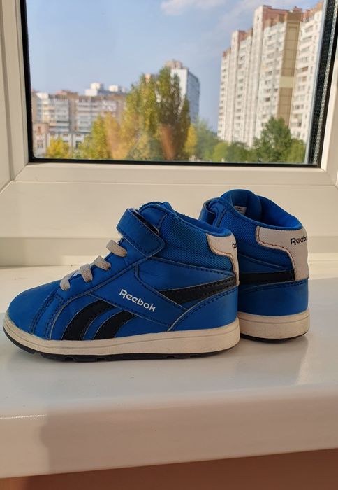 Кросівки Reebok для хлопчика сині оригінал 21р. 11,5см + іграшка