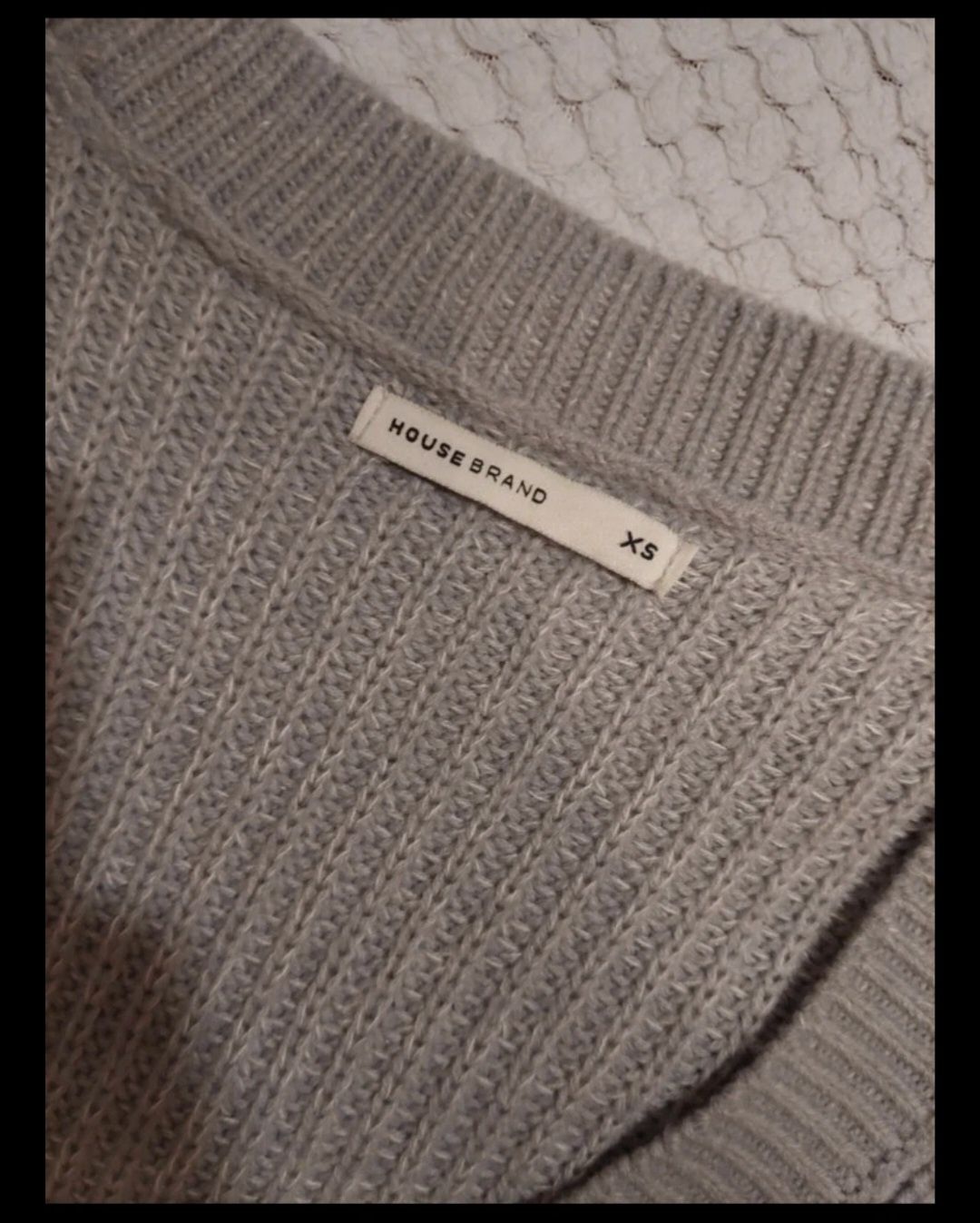 szary sweter r. XS
