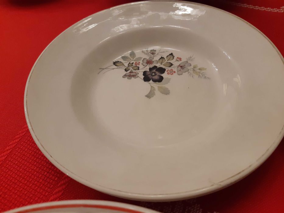 Terrina Travessa Pratos Fundos e Rasos  Sacavém  Capôa Real Massarelos