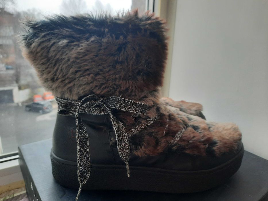 Жіночі зимові черевики розмір 40