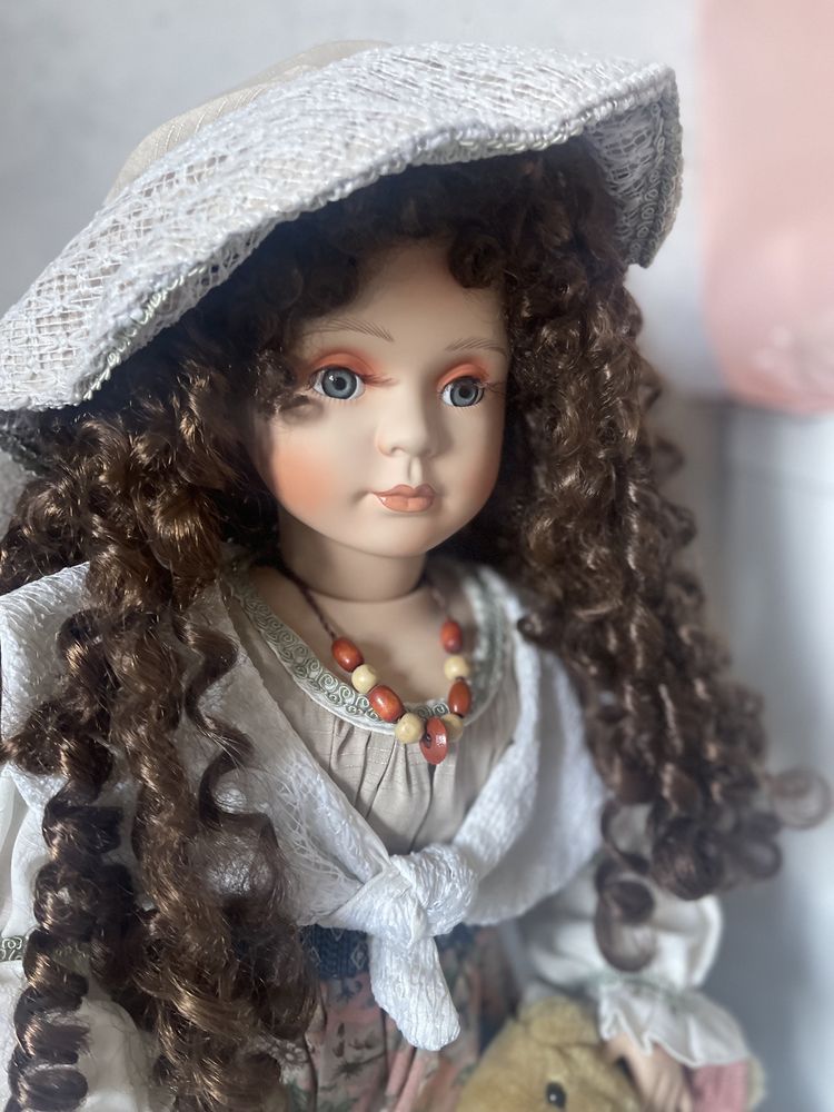 Кукла Ванесса фарфор в новом состоянии Немецкая