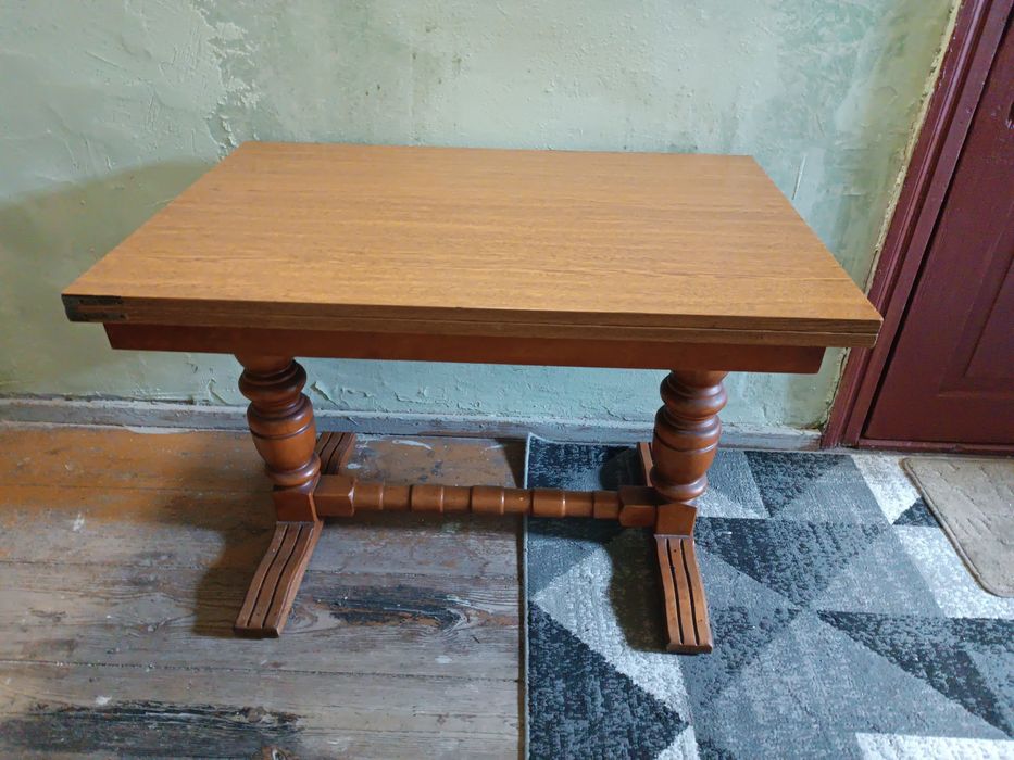 Ława rozkładana  wzdłuż