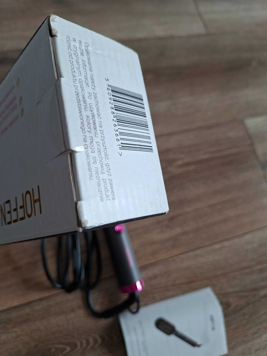 Szczotka prostująca włosy hb08