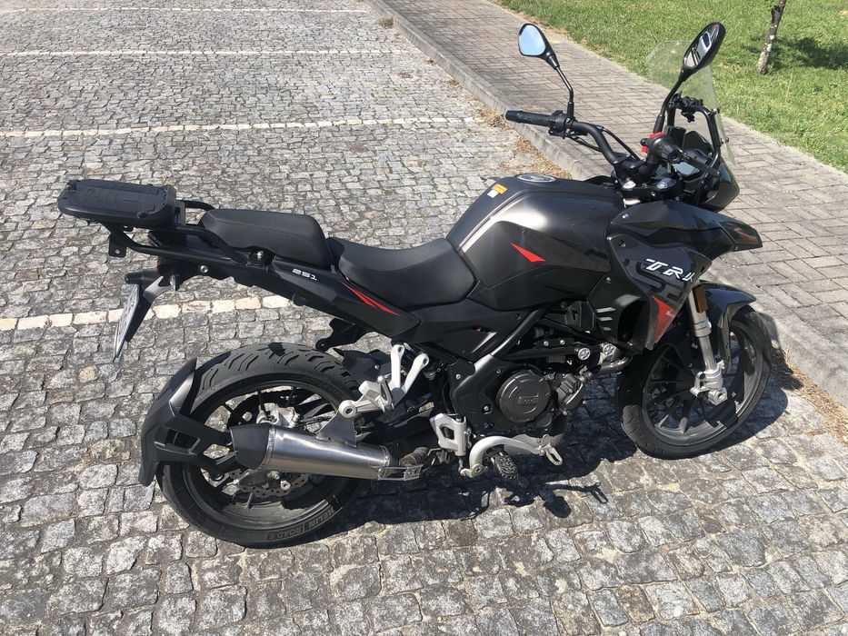Benelli TRK 251 ano 2022