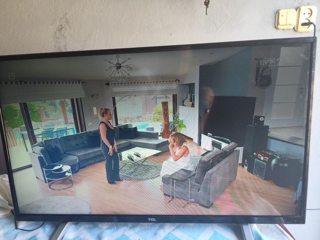 Sprzedam TV TCL F40B3803 sprawny