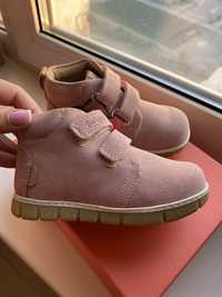 Замшеві рожеві ботинки чоботи на липучках дитячі для дівчинки rockport
