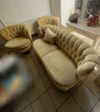 Komplet wypoczynkowy, sofa i dwa fotele w eleganckim stylu