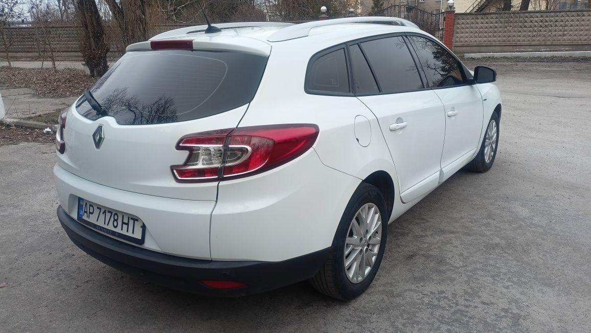 Renault Megane III. BOSE Рено Меган 3