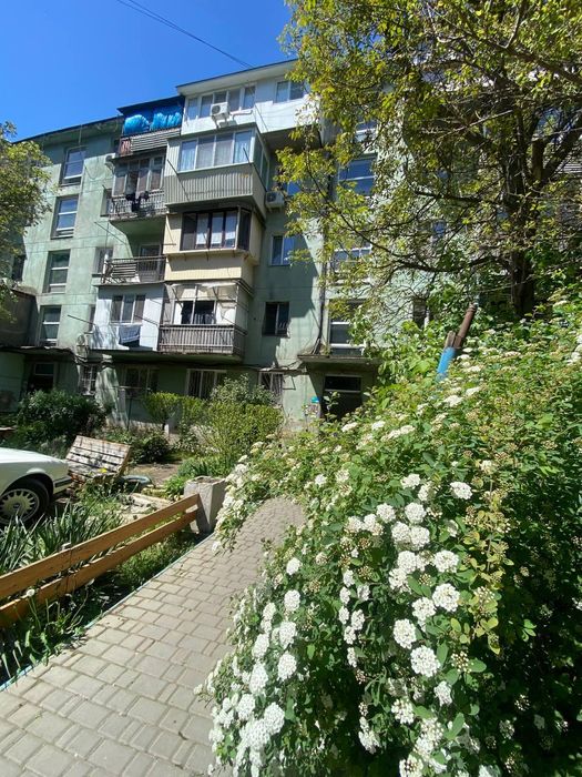 Продам трехкомнатную квартиру на Черемушках. (129-342)