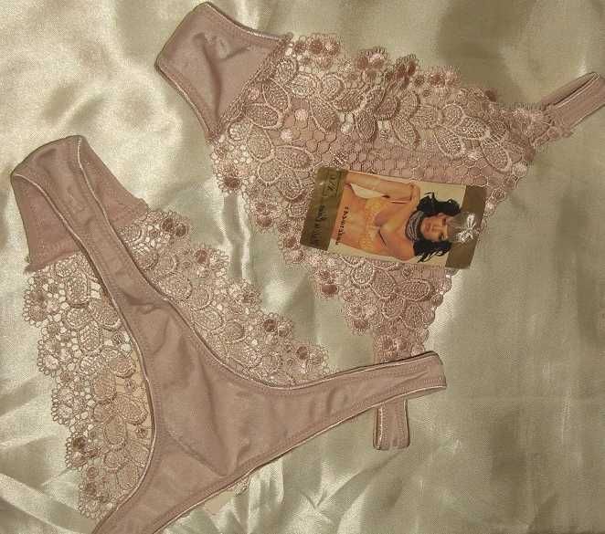 Стринги с ажурной гипюровой вставкой (бежевые и красные) XL