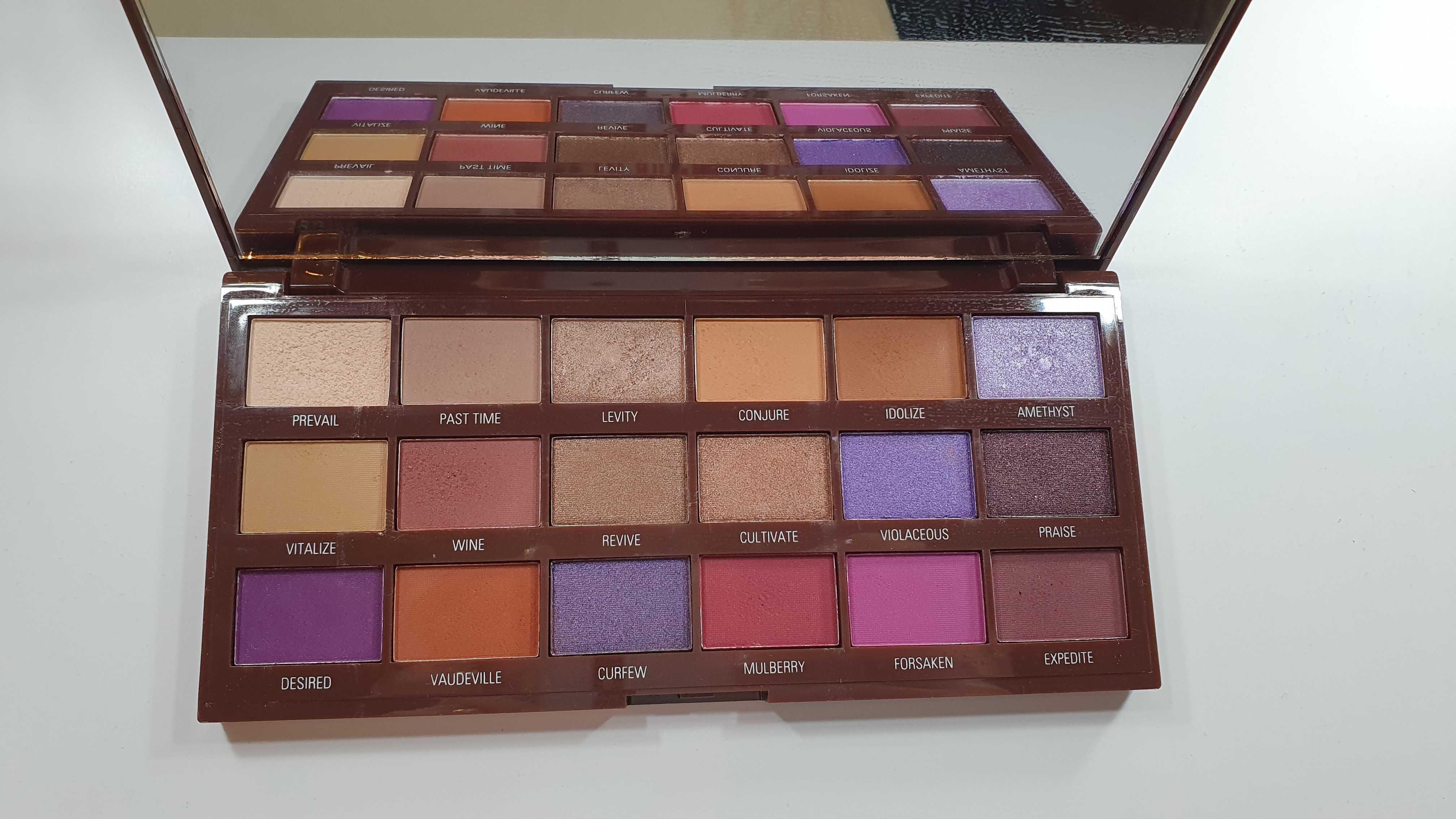 Makeup Revolution Violet Chocolate Palette paleta cieni