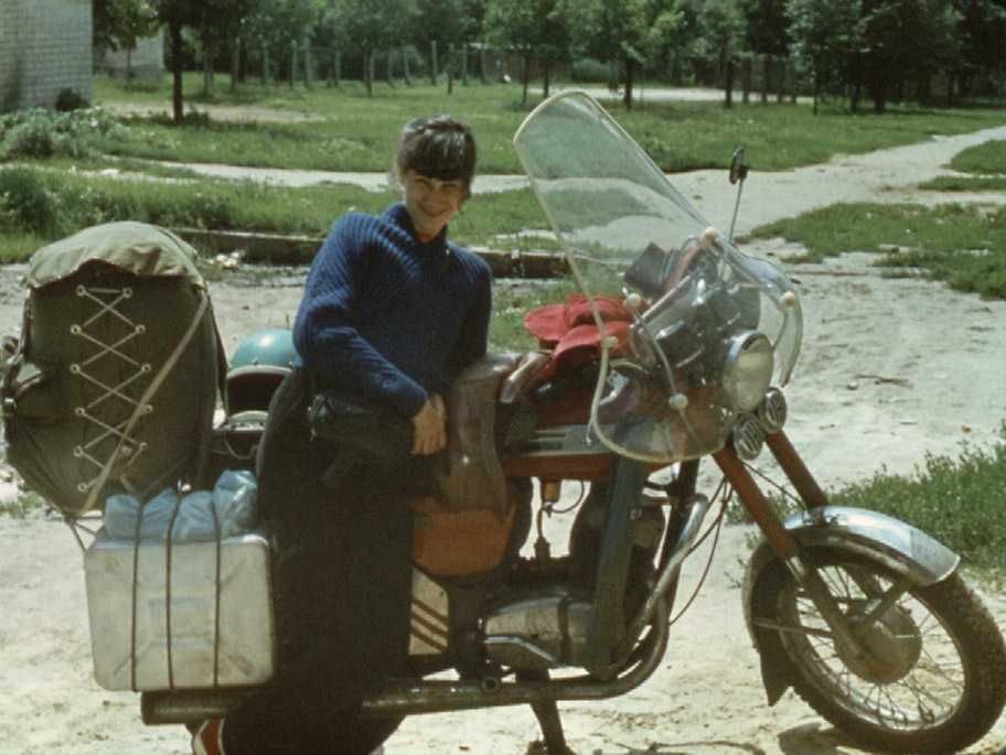 На Яву 634 троса, кронштейны, щитки наколенные, корпус глушителя