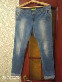 Продам недорого женские джинсы р.32
