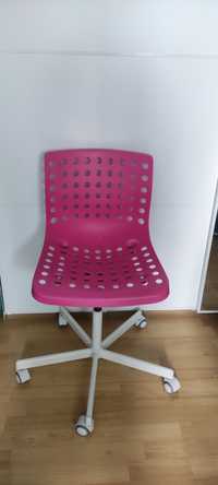 Krzesło obrotowe różowe Ikea SPORREN