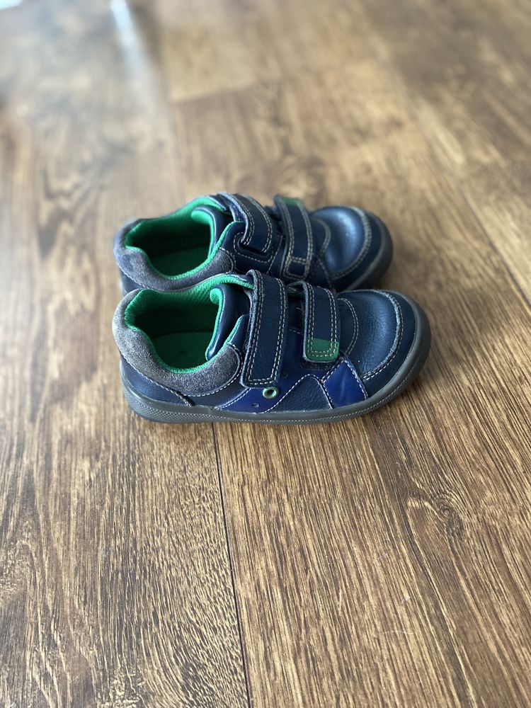 Мокасіни, кросівки, туфлі Clarks 24