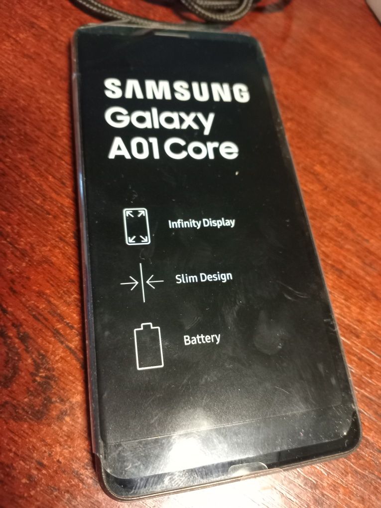 Смартфон Samsung Galaxy A 01 Core