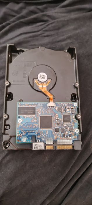 Продам жорсткий диск Hitachi 1tb