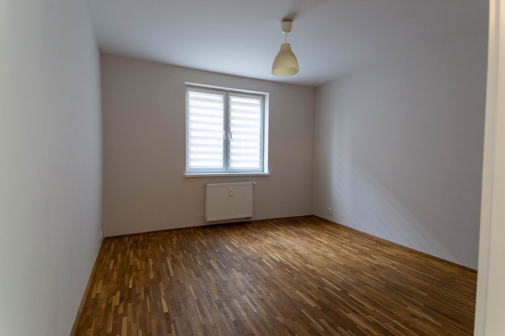 Przestronne 2 pokoje, Mateckiego, 61,9 m2, czyste i odmalowane, wolne