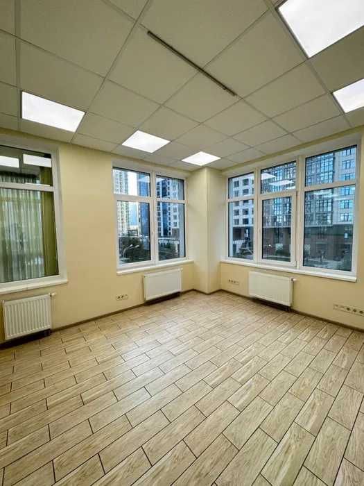 Продається 3К видова 125м2 в ЖК "Новопечерські Липки",А.Верхогляда, 15