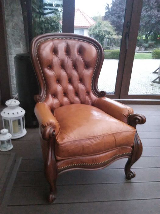 Fotel Ludwik Rzeźbiony Skóra Antyk