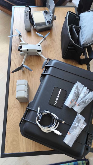 DJI mini 4 pro fly more combo RC2 com seguro + acessórios