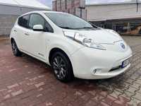 Nissan Leaf 2015r 128tys przebiegu bateria 11/12 pompa ciepła