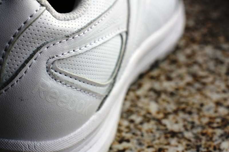 Sapatilhas Brancas REEBOK como novas tamanho 35