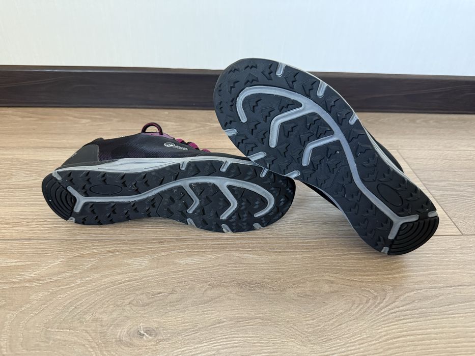 Трекінгові кросівки North Ridge 40 розмір